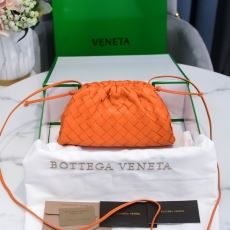 Bottega Veneta Pouch Clutch Bags